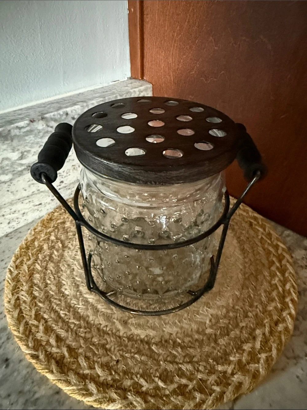 Farmhouse -style Hobnail Glass Floral Jar Vase With Handled Srand